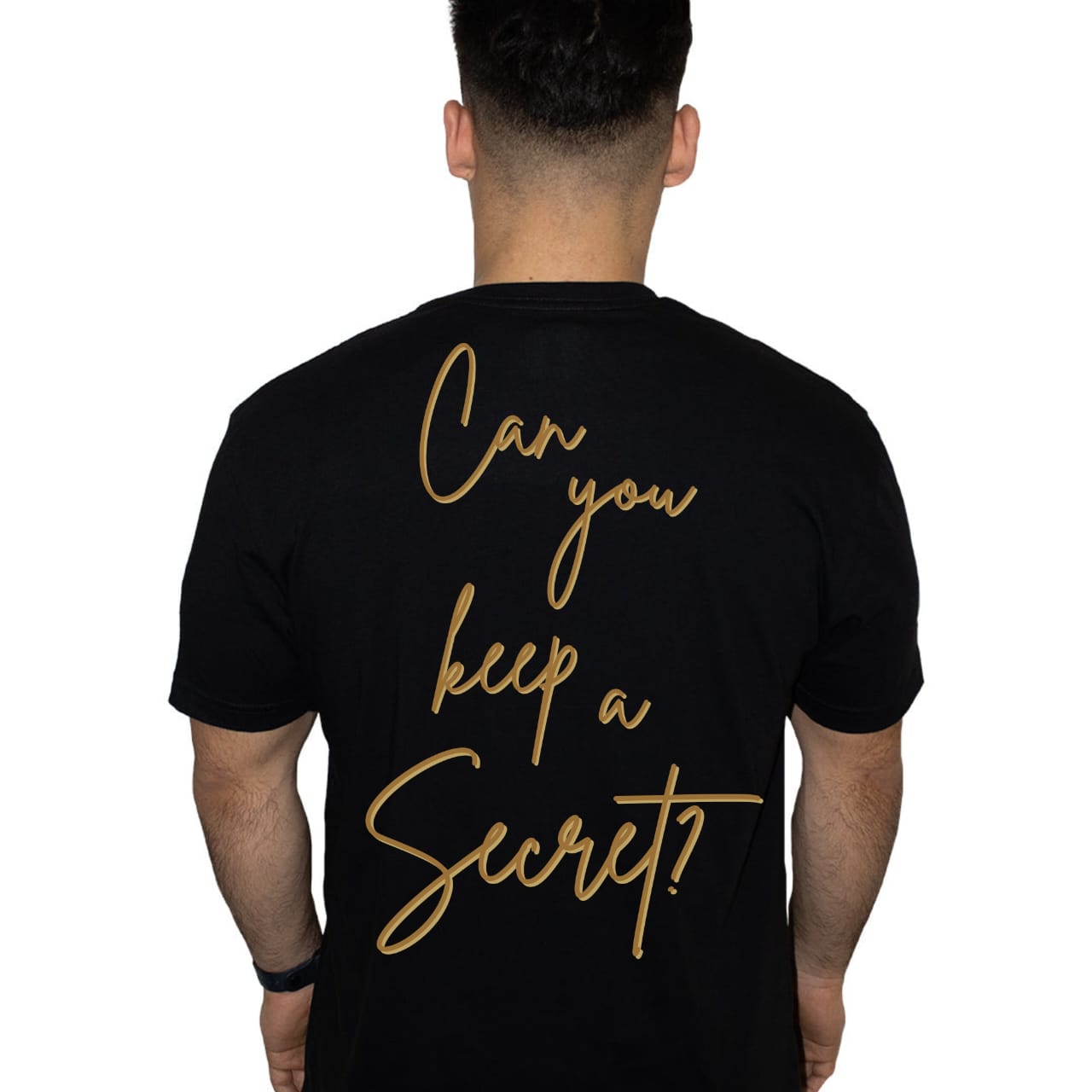 Playera Secret!, diseño dorado en espalda